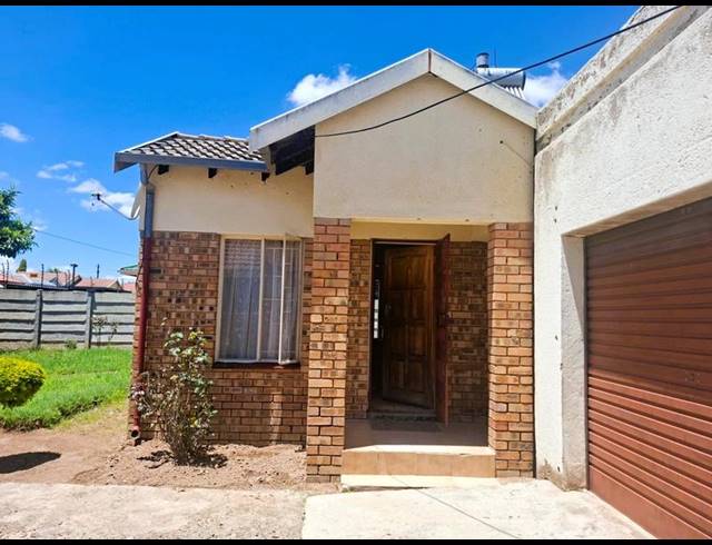 3 BEDROOM HOUSE FOR SALE IN MANKWENG